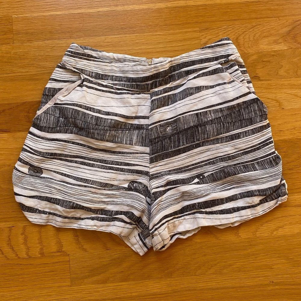 Raquel Allegra Silk Linen Black and White Stripe Shorts Size 0